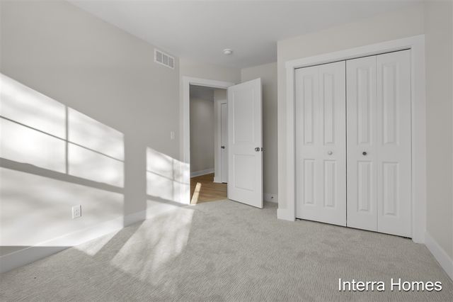 323 Hickory Valley Drive, Kalamazoo, MI 49009