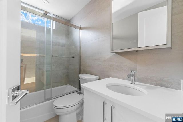 743 Kingsland Avenue, Ridgefield, NJ 07657