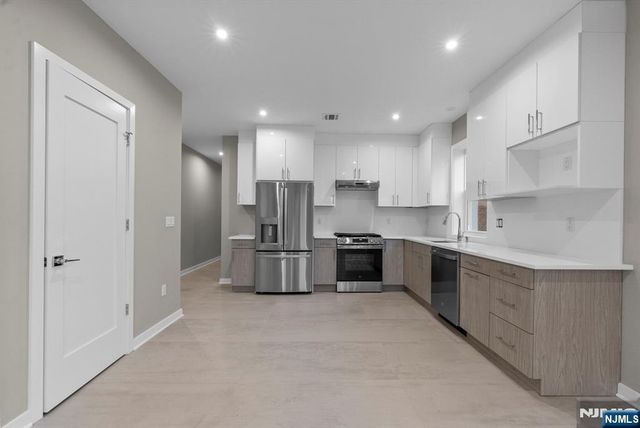 743 Kingsland Avenue, Ridgefield, NJ 07657