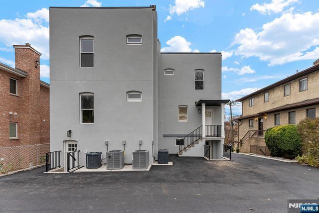 743 Kingsland Avenue, Ridgefield, NJ 07657