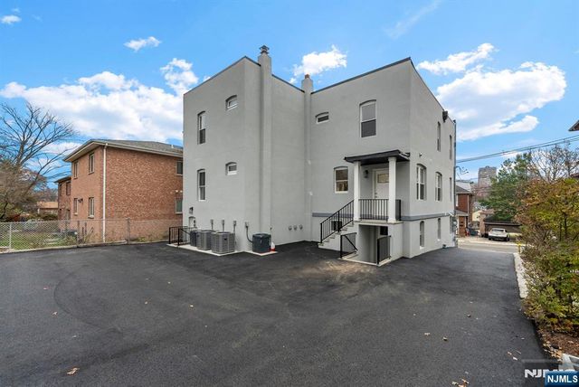 743 Kingsland Avenue, Ridgefield, NJ 07657