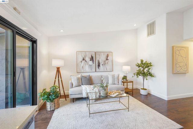 232 Race St, San Jose, CA 95126