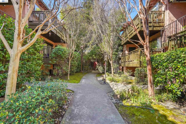 232 Race St, San Jose, CA 95126