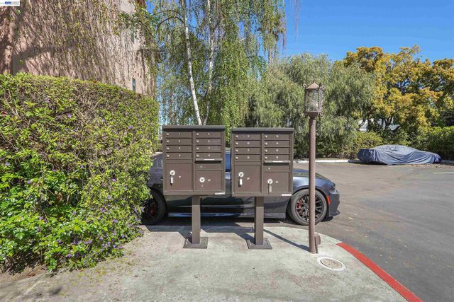 232 Race St, San Jose, CA 95126