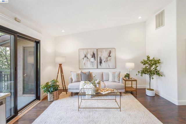 232 Race St, San Jose, CA 95126