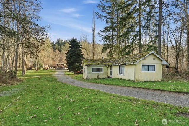 34315 Tanwax Drive E, Eatonville, WA 98328