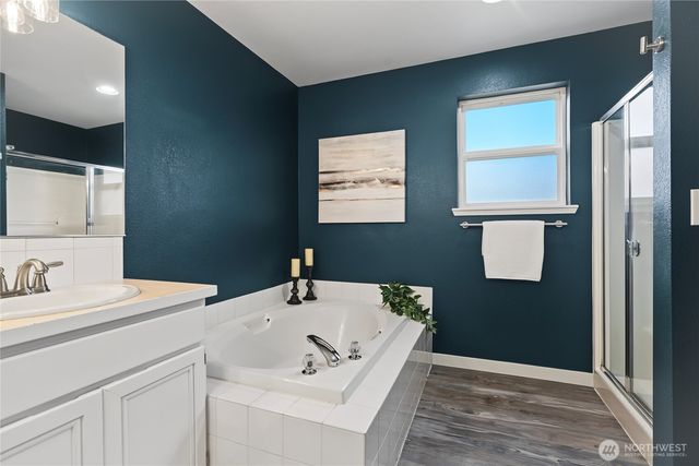 1451 E Old Ranch Road, Allyn, WA 98524