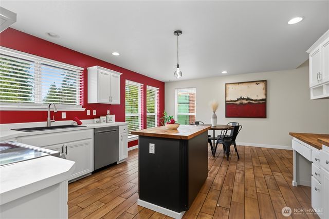 1451 E Old Ranch Road, Allyn, WA 98524