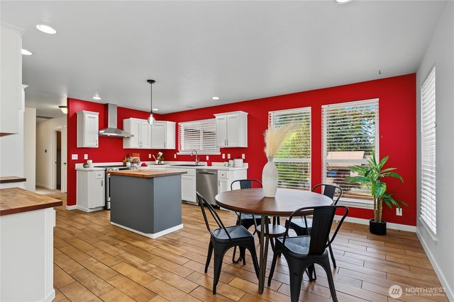 1451 E Old Ranch Road, Allyn, WA 98524