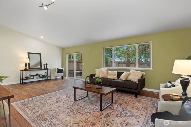 1451 E Old Ranch Road, Allyn, WA 98524