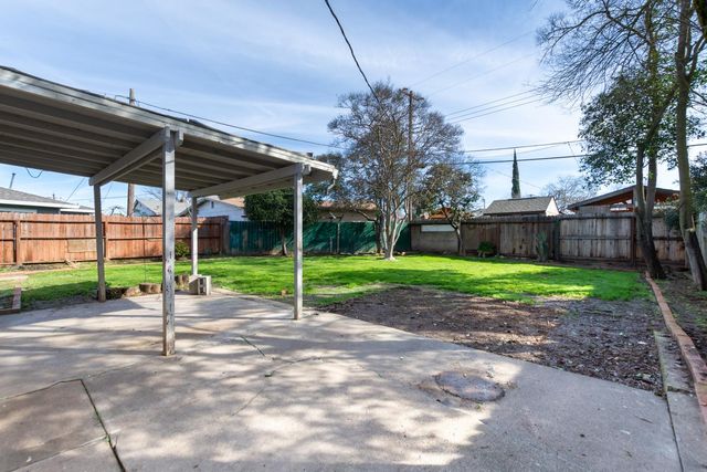 5852 N Haven Dr, North Highlands, CA 95660