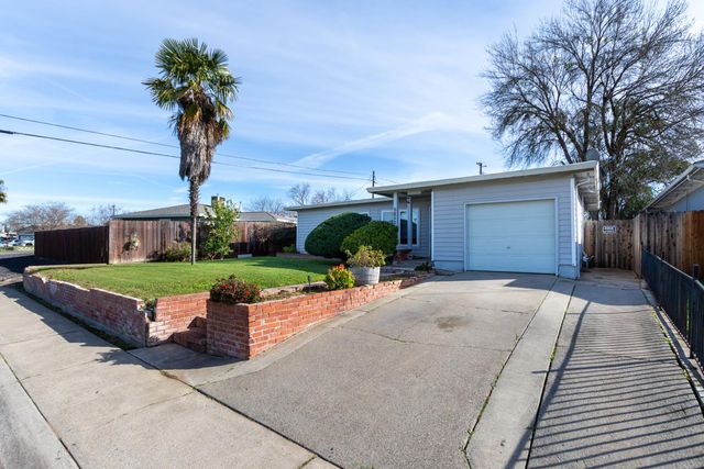 5852 N Haven Dr, North Highlands, CA 95660