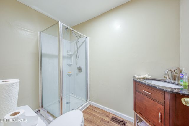 125 S Fowler Circle, Clinton, TN 37716