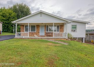 125 S Fowler Circle, Clinton, TN 37716