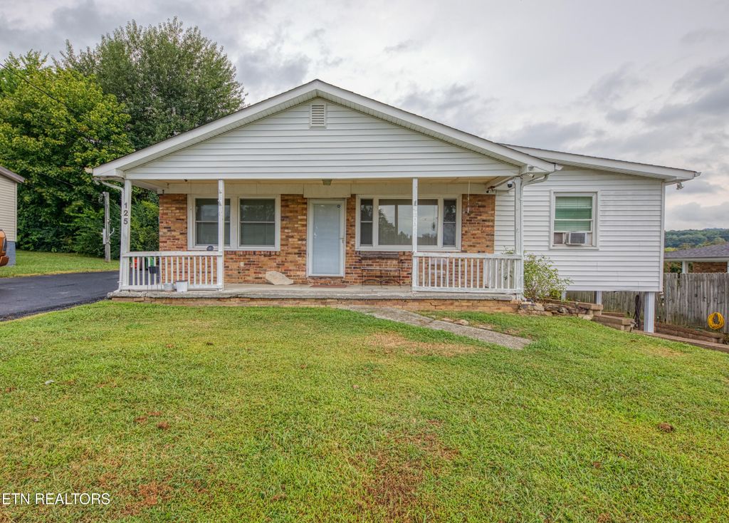 125 S Fowler Circle, Clinton, TN 37716