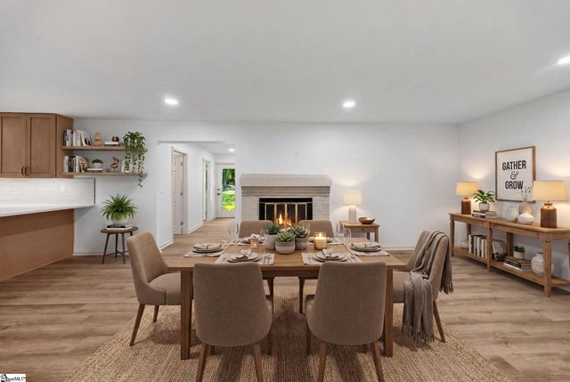 13 Bedford Lane, Taylors, SC 29687
