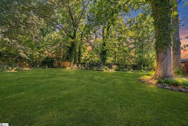 13 Bedford Lane, Taylors, SC 29687
