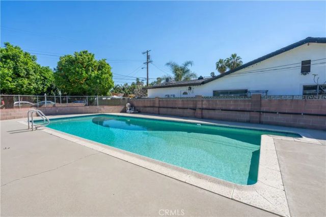 6909 Peach Avenue, Van Nuys, CA 91406