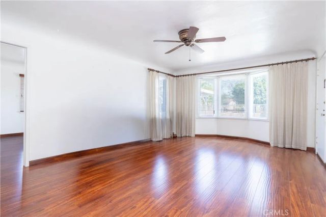 6909 Peach Avenue, Van Nuys, CA 91406
