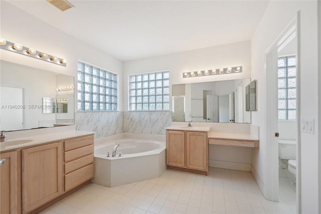 4135 Woodhill Pl, Boynton Beach, FL 33436