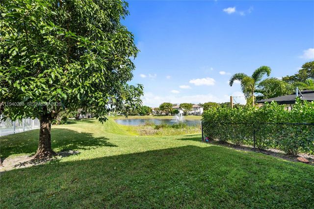 4135 Woodhill Pl, Boynton Beach, FL 33436