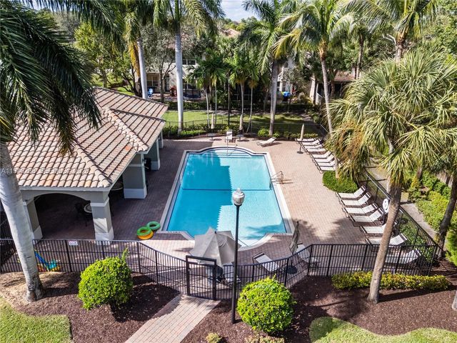 4135 Woodhill Pl, Boynton Beach, FL 33436