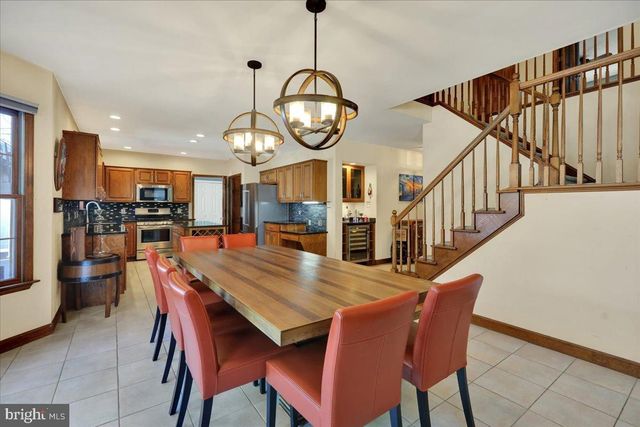 23 LAURA CT, Sinking Spring, PA 19608