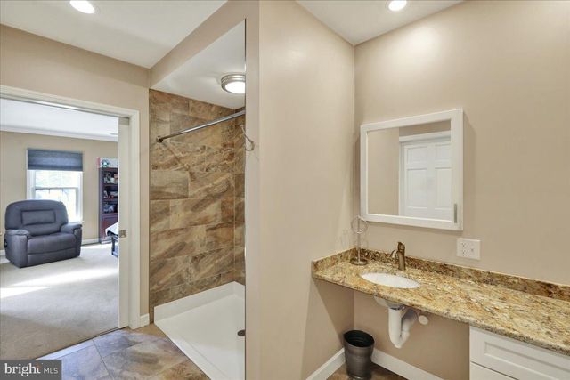 23 LAURA CT, Sinking Spring, PA 19608