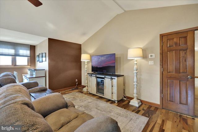 23 LAURA CT, Sinking Spring, PA 19608