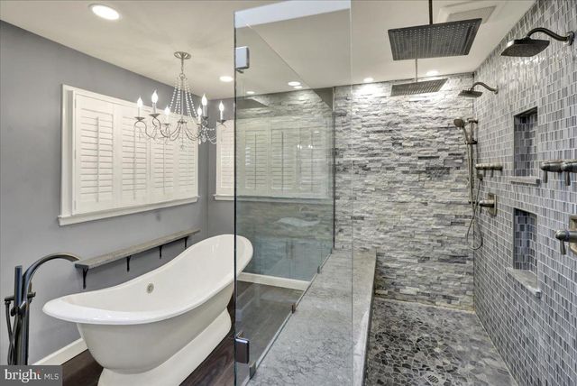 23 LAURA CT, Sinking Spring, PA 19608