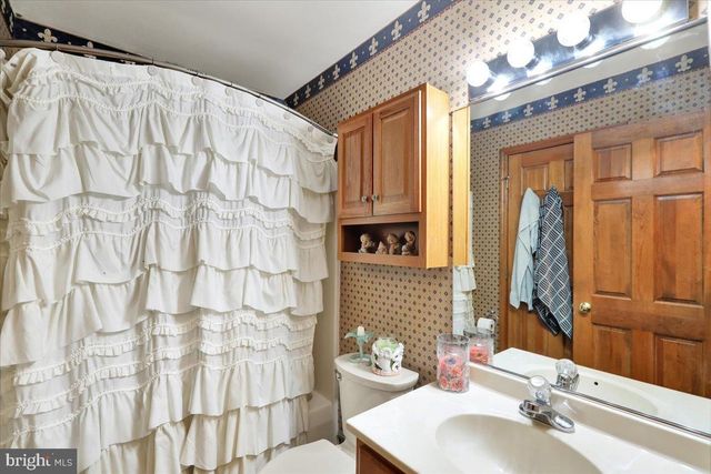 23 LAURA CT, Sinking Spring, PA 19608