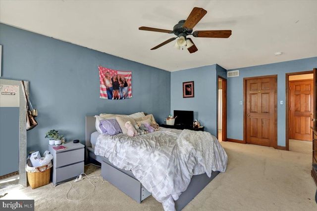 23 LAURA CT, Sinking Spring, PA 19608