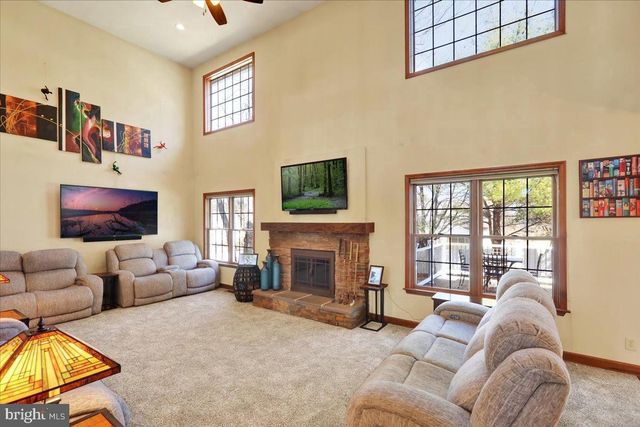 23 LAURA CT, Sinking Spring, PA 19608