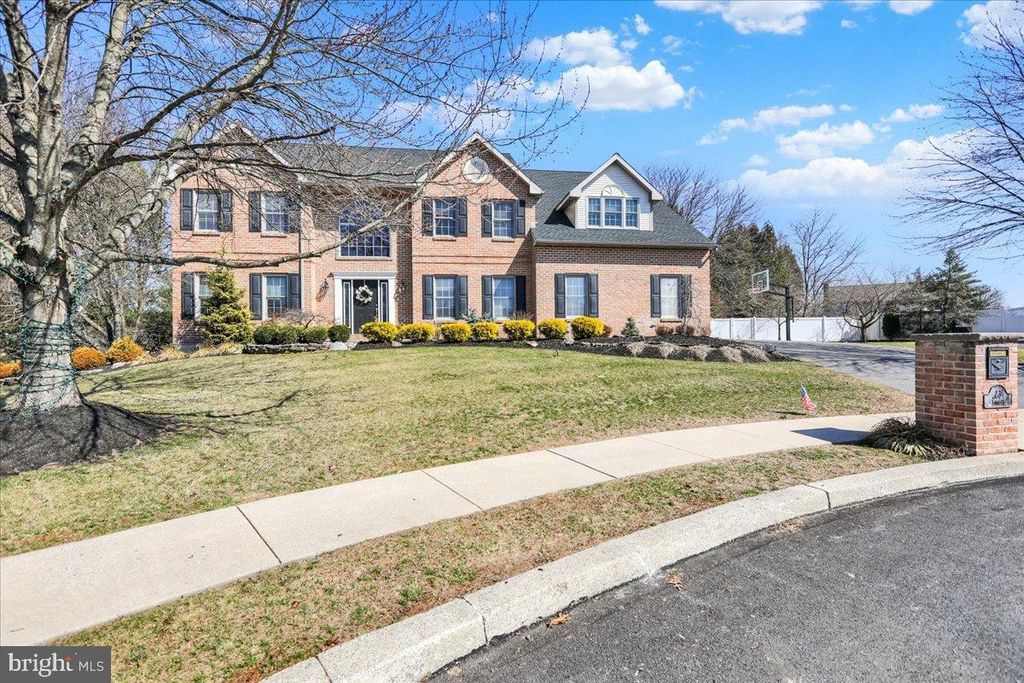 23 LAURA CT, Sinking Spring, PA 19608