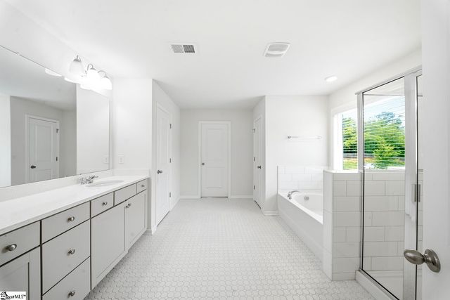 530 Fox Run Trail, Woodruff, SC 29388