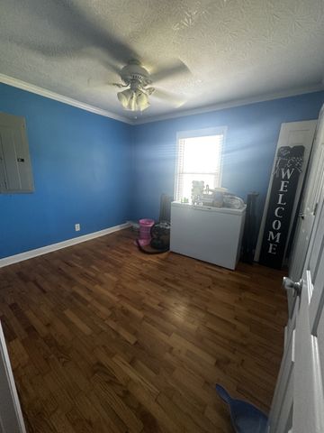9 Caldwell Rd, Summertown, TN 38483