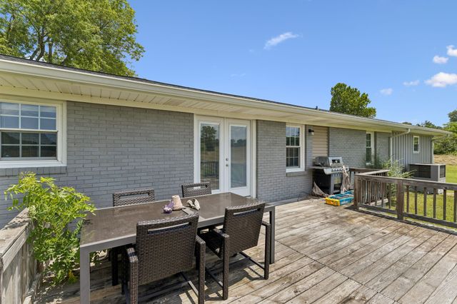 9 Caldwell Rd, Summertown, TN 38483