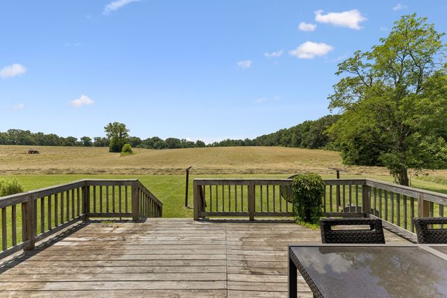 9 Caldwell Rd, Summertown, TN 38483