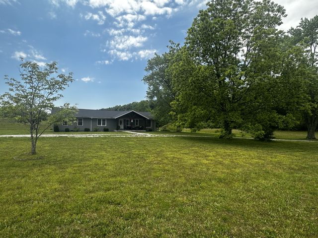 9 Caldwell Rd, Summertown, TN 38483