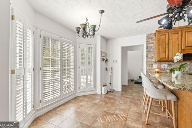 3906 Laurens Lane, Snellville, GA 30039