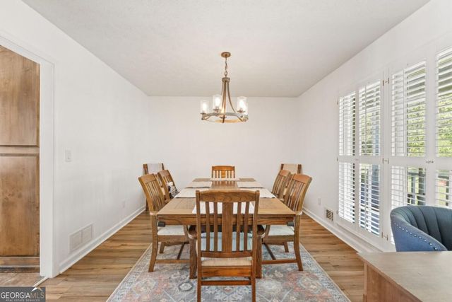 3906 Laurens Lane, Snellville, GA 30039