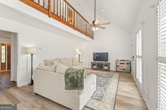 3906 Laurens Lane, Snellville, GA 30039