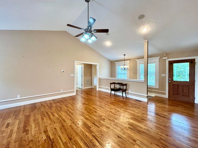 568 White Tail Run Drive, Somerset, KY 42503