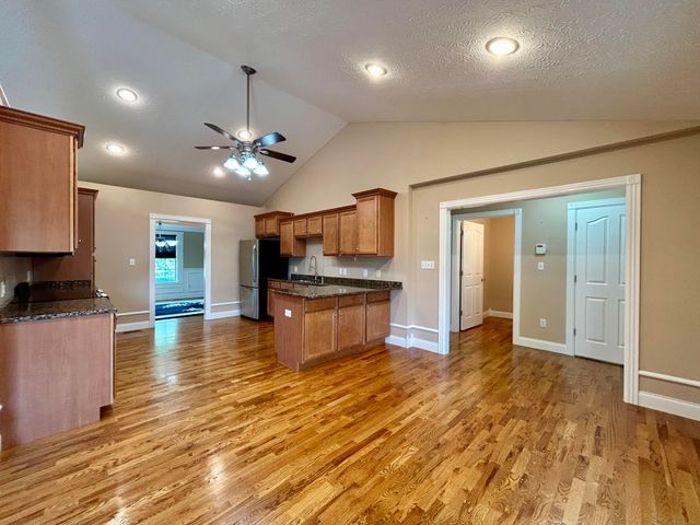 568 White Tail Run Drive, Somerset, KY 42503