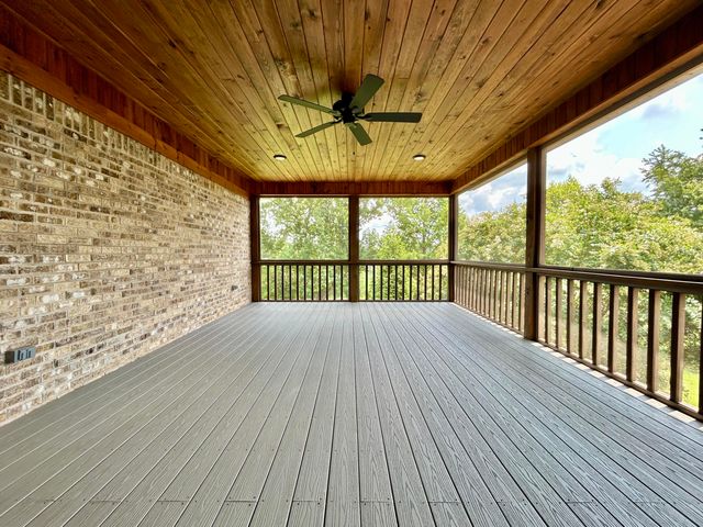 568 White Tail Run Drive, Somerset, KY 42503