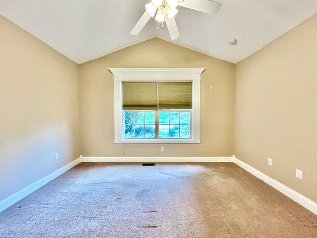 568 White Tail Run Drive, Somerset, KY 42503