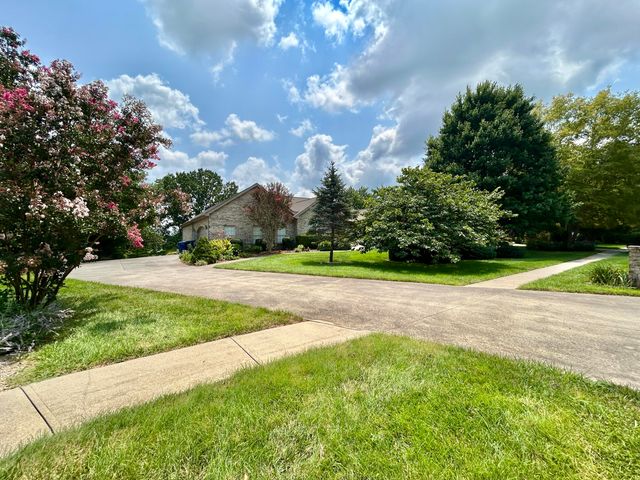 568 White Tail Run Drive, Somerset, KY 42503