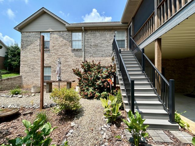 568 White Tail Run Drive, Somerset, KY 42503