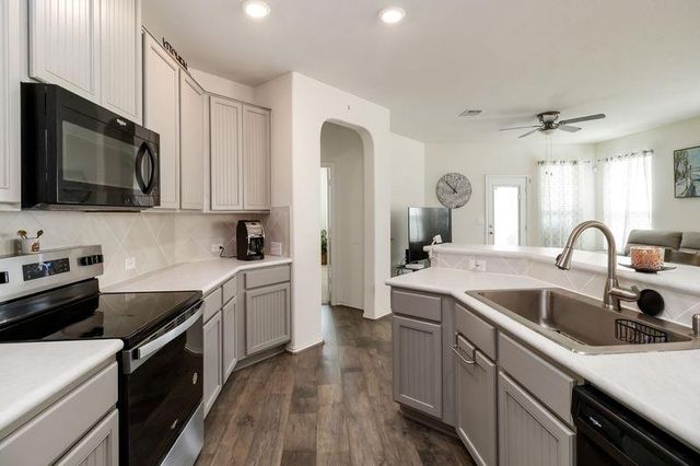 1911 Prickly Pear DR, Bastrop, TX 78602