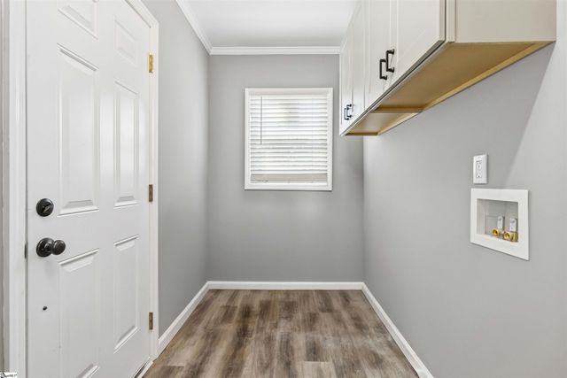 809 E Ferguson Street, Clinton, SC 29325